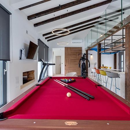 Villa T, Spacious With Heated Pool, Hot Tub & Sauna Rastevic Экстерьер фото